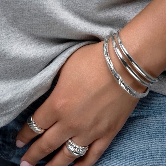 Retired Silpada Plot Twist Ring Size 5 - Picture 4 of 6